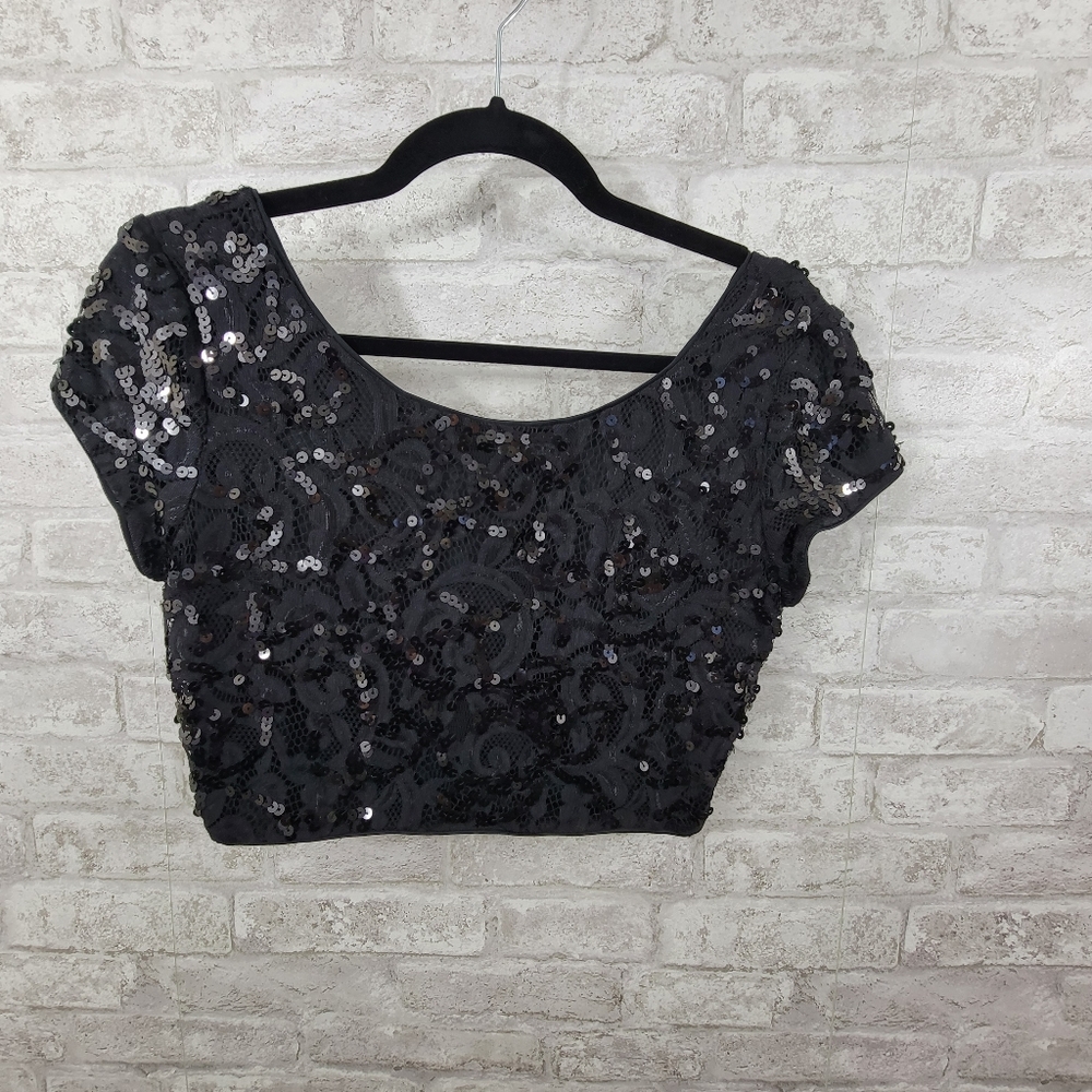 Express sequence crop top women's small